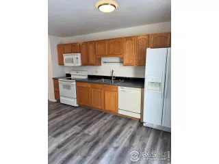 Photo #4: 999875 Listing