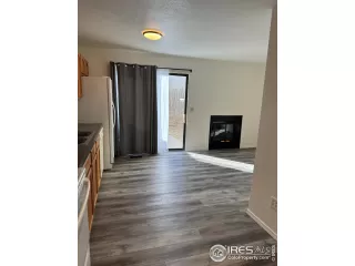 Photo #5: 999875 Listing