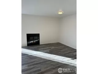 Photo #6: 999875 Listing