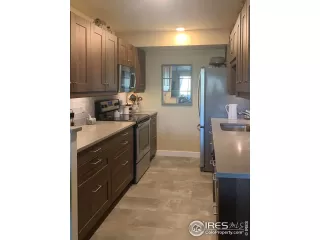 Photo #4: 999945 Listing