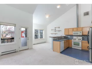 Photo #5: 999982 Listing