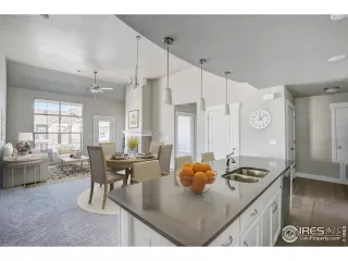 Photo #5: 999997 Listing